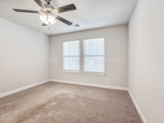 Building Photo - 608 Blue Fish Ct
