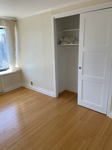 Building Photo - 65 E India Row