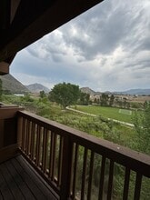 Building Photo - 433 River View Dr