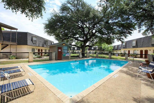 Piscina - Northwood Apartments