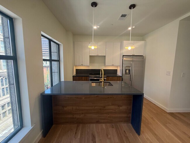 Building Photo - Brand new units 0-1 bedroom