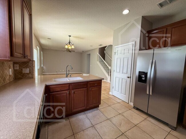 Foto del edificio - 109 Whispering Pines Way
