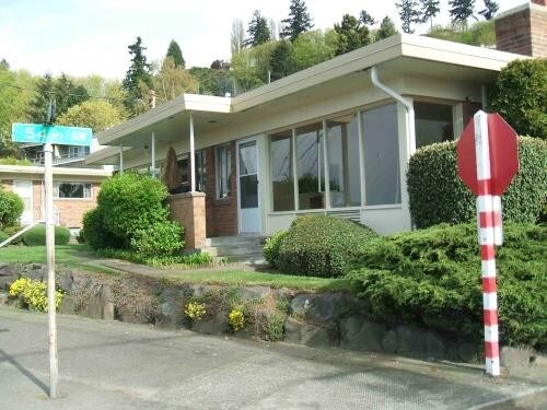 Building Photo - 2 bedroom in Seattle WA 98116