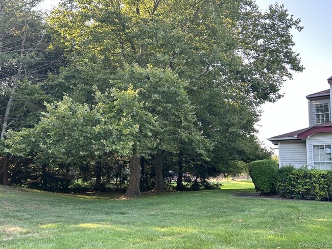 Building Photo - 5 Norfolk Ct