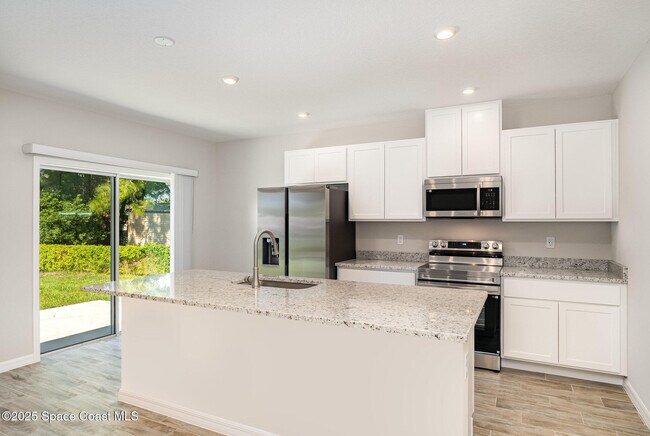 Foto del edificio - 6360 Lookout Dr