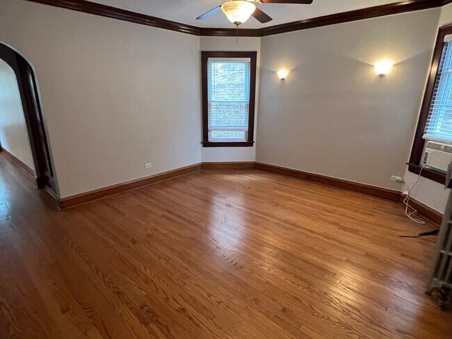 Building Photo - 5034 N Major Ave