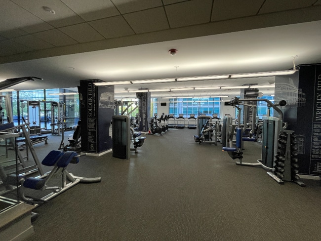 Building Photo - 535 N McClurg Ct
