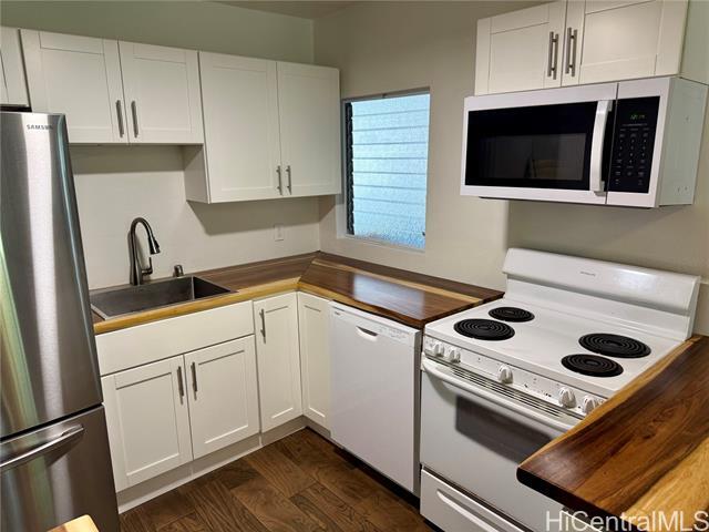 Foto del edificio - 300 Karsten Dr