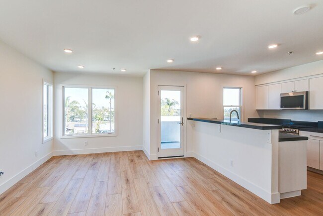 Building Photo - Now Leasing at The Gardens on Bancroft – W...