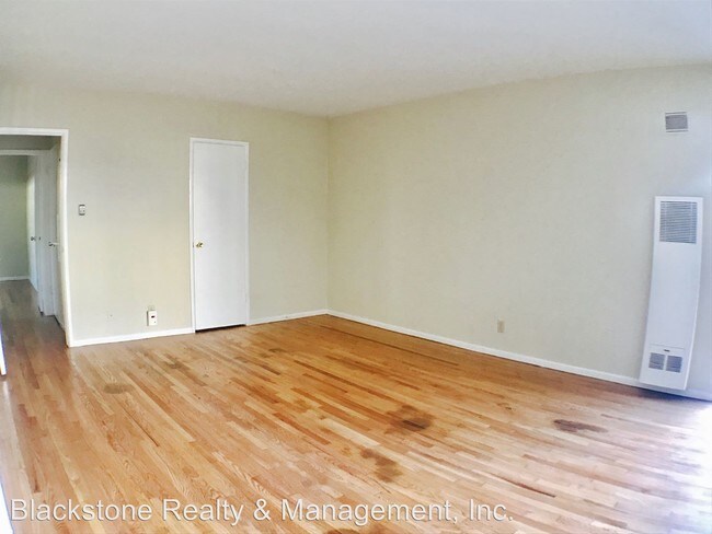 Foto del edificio - 1146 N Ogden Dr