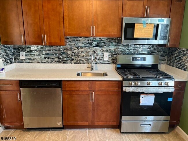 Foto del edificio - 17 Troy Ct