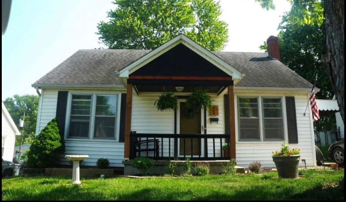 Primary Photo - 504 W 9th St