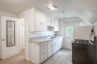 Building Photo - 167 N 100 E