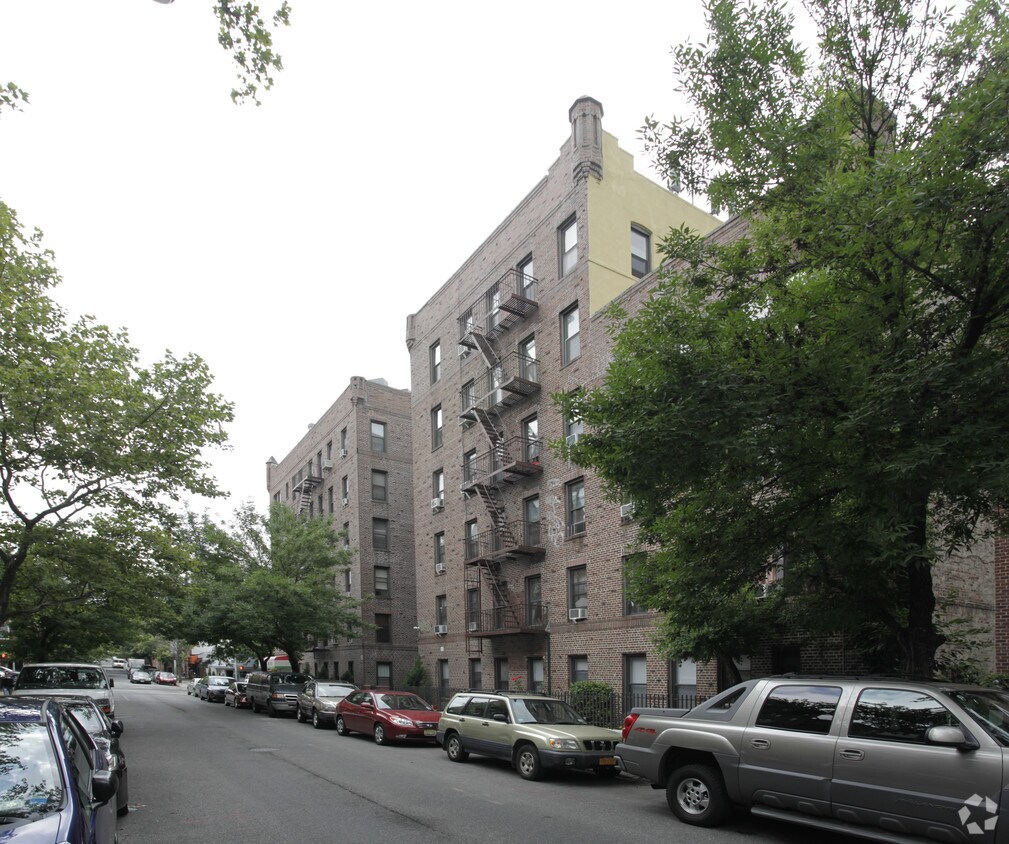 Building Photo - 4819 Skillman Ave