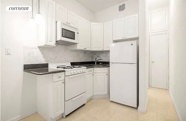 Foto del edificio - 441 E 83rd St