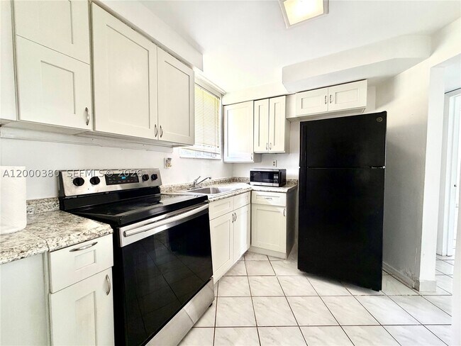 Foto del edificio - 1701 NE Miami Gardens Dr