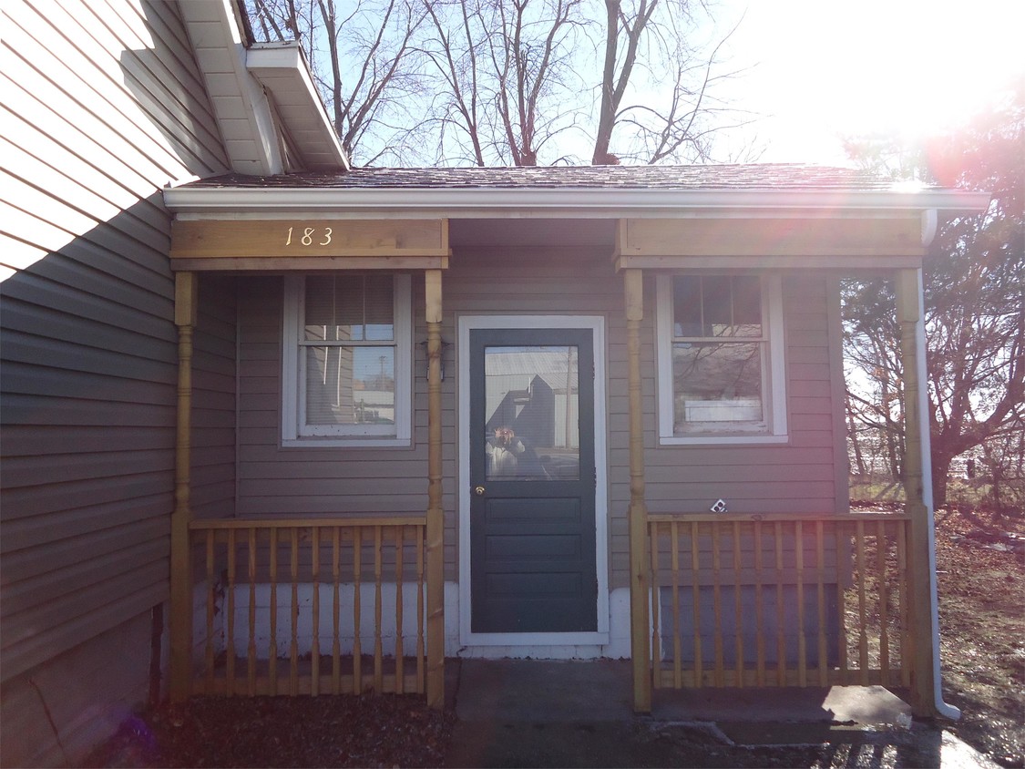 Primary Photo - 183 W Woodlawn Ave