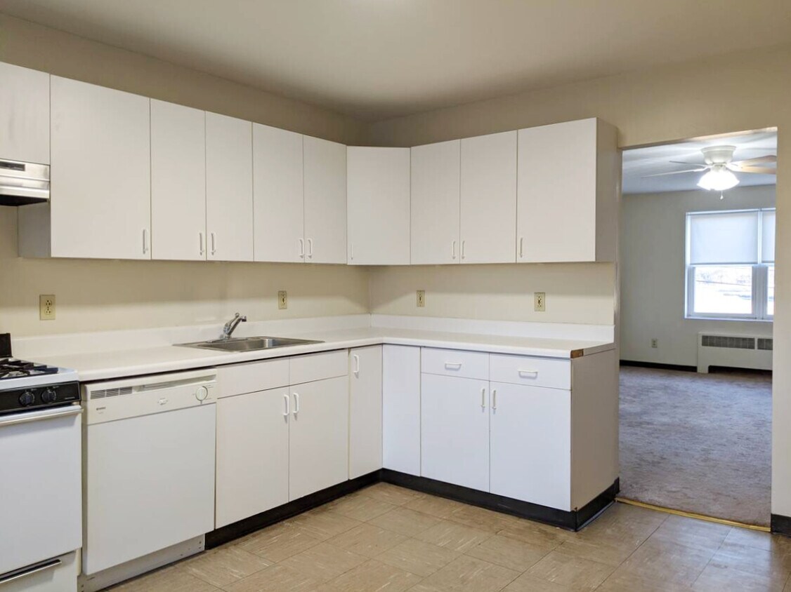 78 Meadowbrook Rd Unit 4, Quincy, MA 02170 Apartments in Quincy, MA