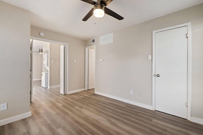 Building Photo - Solmere Dallas