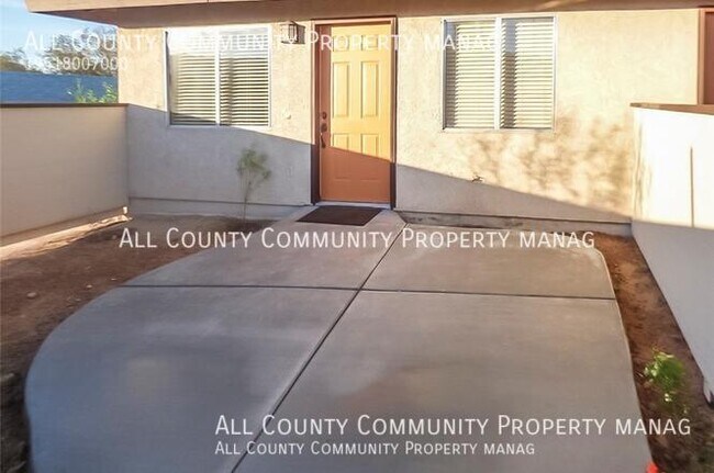 Foto del edificio - Quaint 1 Bed 1 Bath Apartment in 29 Palms!