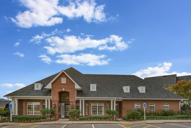 Building Photo - Crowne Village at Swift Creek