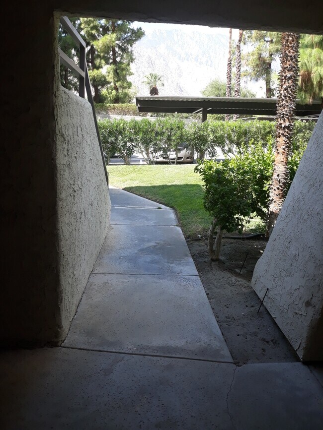 Building Photo - 2875 N Los Felices Rd
