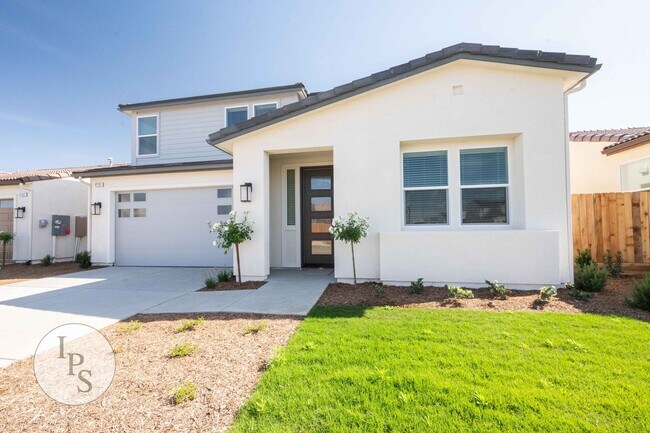 Building Photo - Brand New Clovis Home, 4BR/3BA, With Solar...