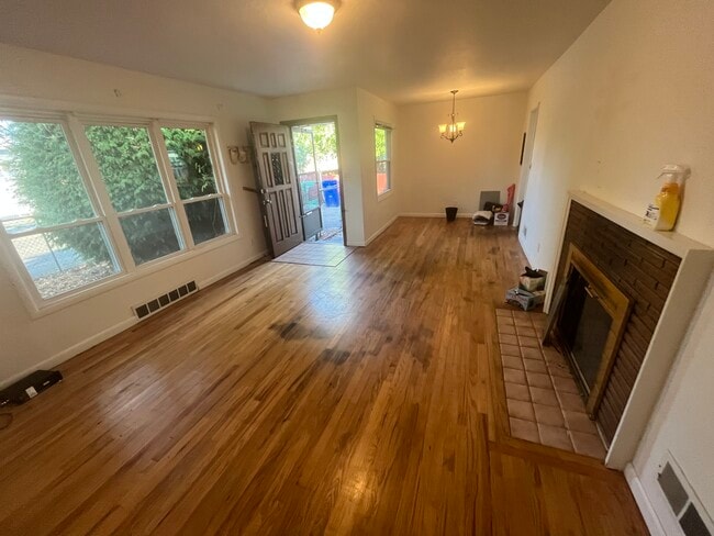 Foto del edificio - 8624 SE Market St