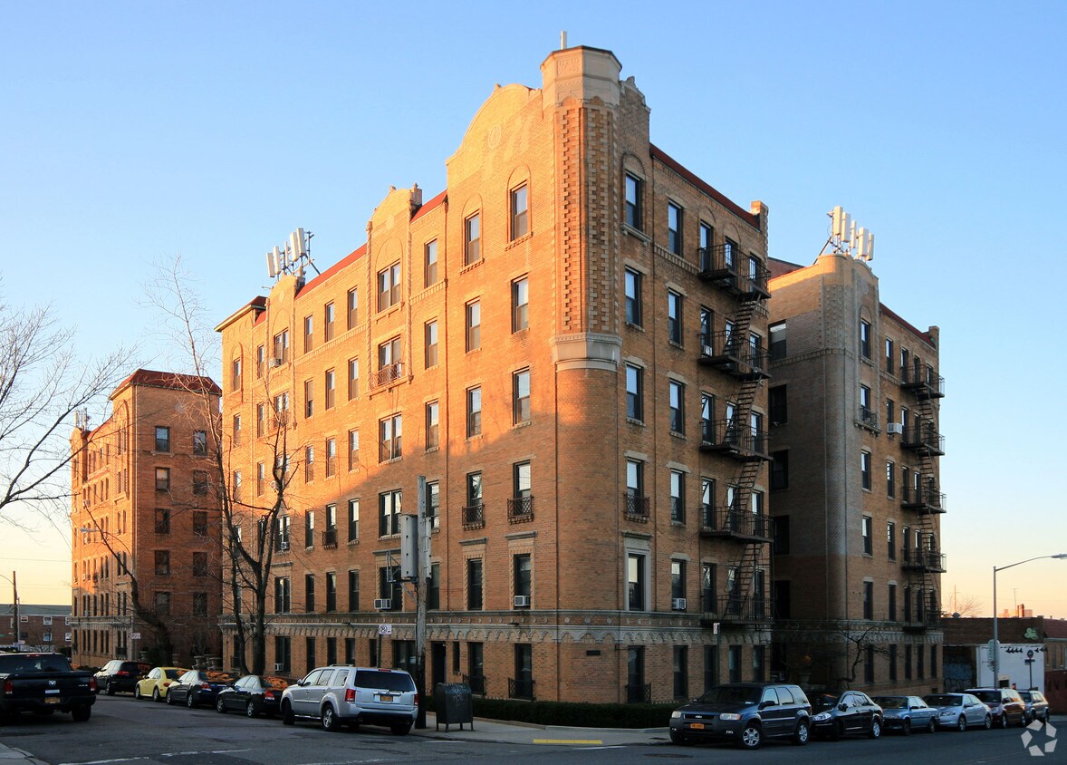 Building Photo - Stella Arms
