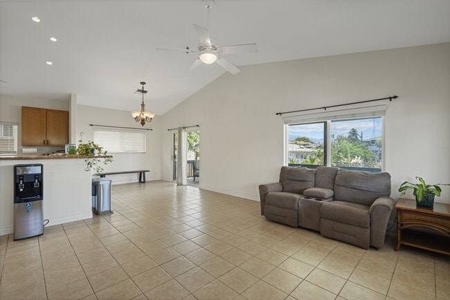 Building Photo - 84 Honuea Pl