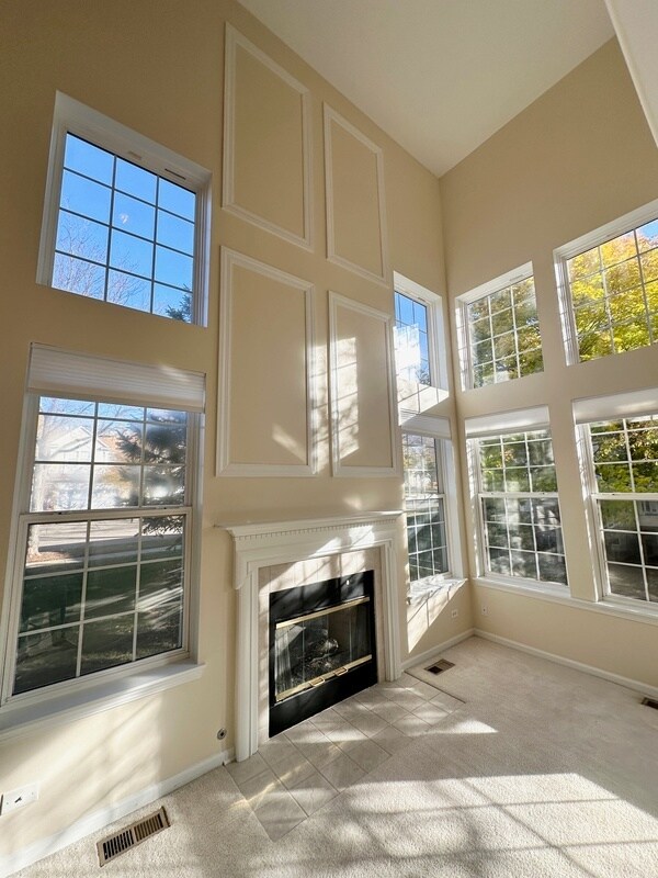 Building Photo - 2955 Talaga Dr