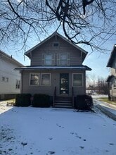 Building Photo - 1335 Parkman Rd NW