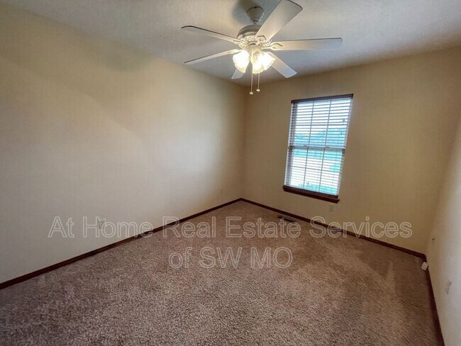 Building Photo - 5269 E Pacific St