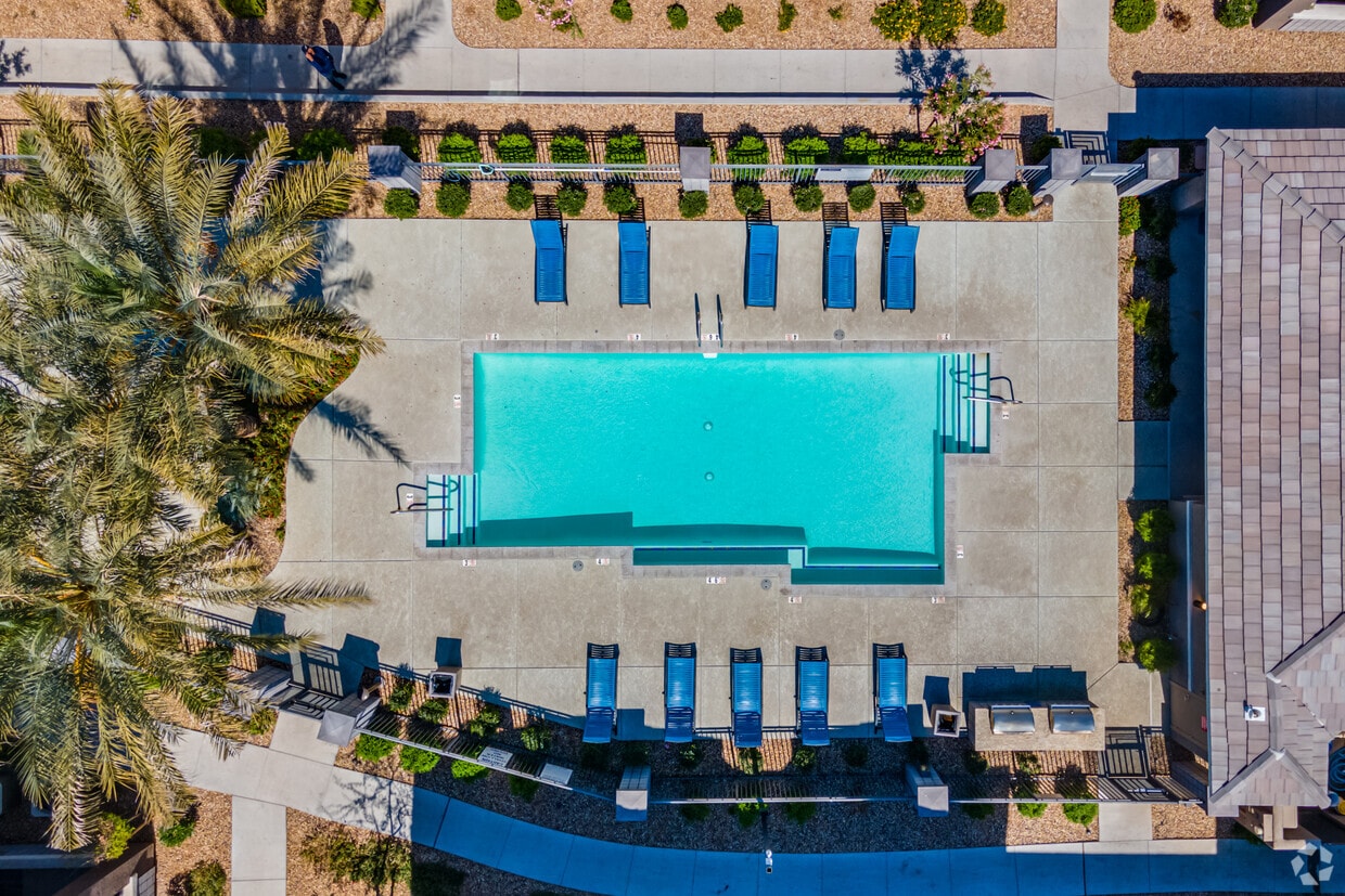 Zinc Apartments 2005 N 103rd Ave Avondale, AZ