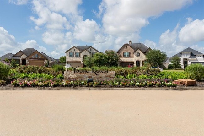 Building Photo - 2023 Village Orchard Ln