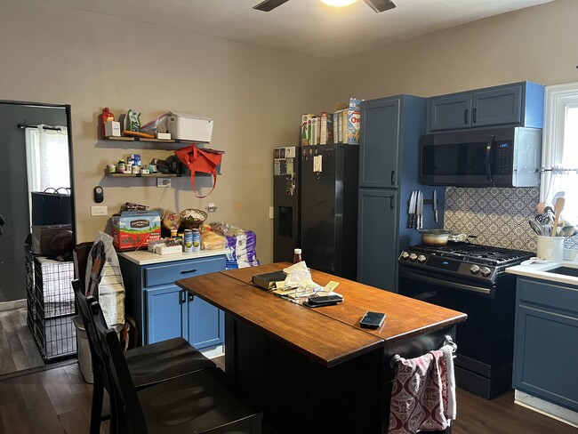 kitchen 1 - 3631 N Kimball Ave