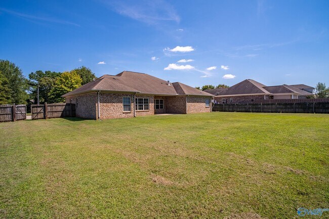 Building Photo - 178 Sarah Jane Dr