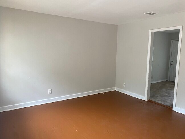 Foto del edificio - 2728 Remington St