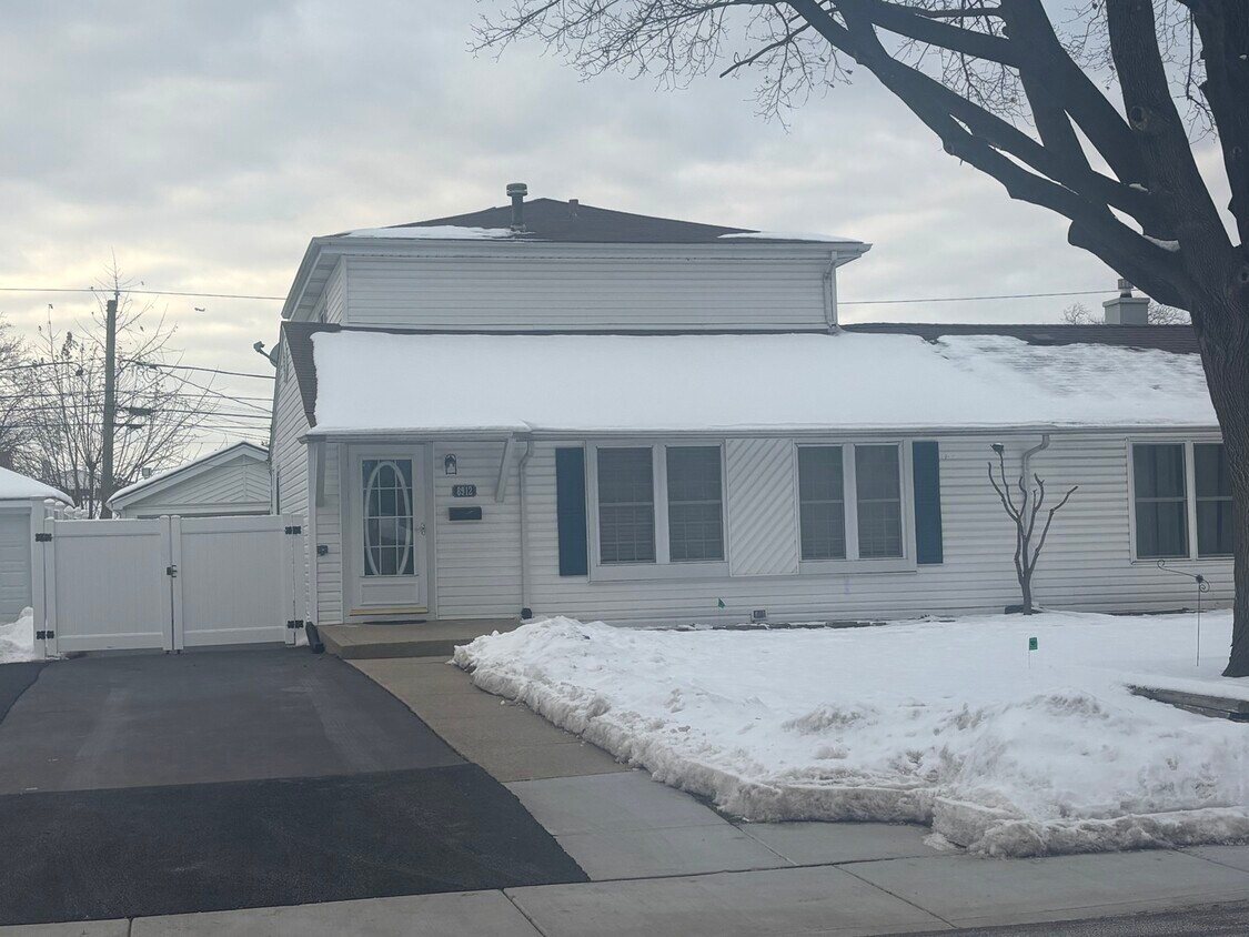 Foto principal - 8912 S Ryan Rd