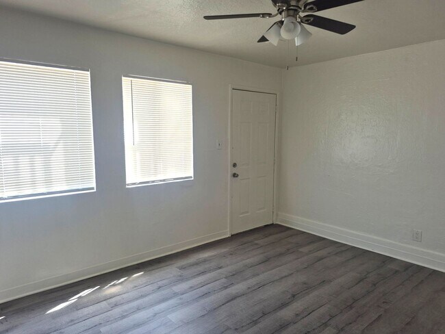Building Photo - 817 S Palos Verdes St