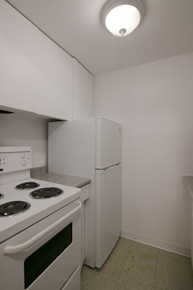 Building Photo - 3455 Rue Aylmer