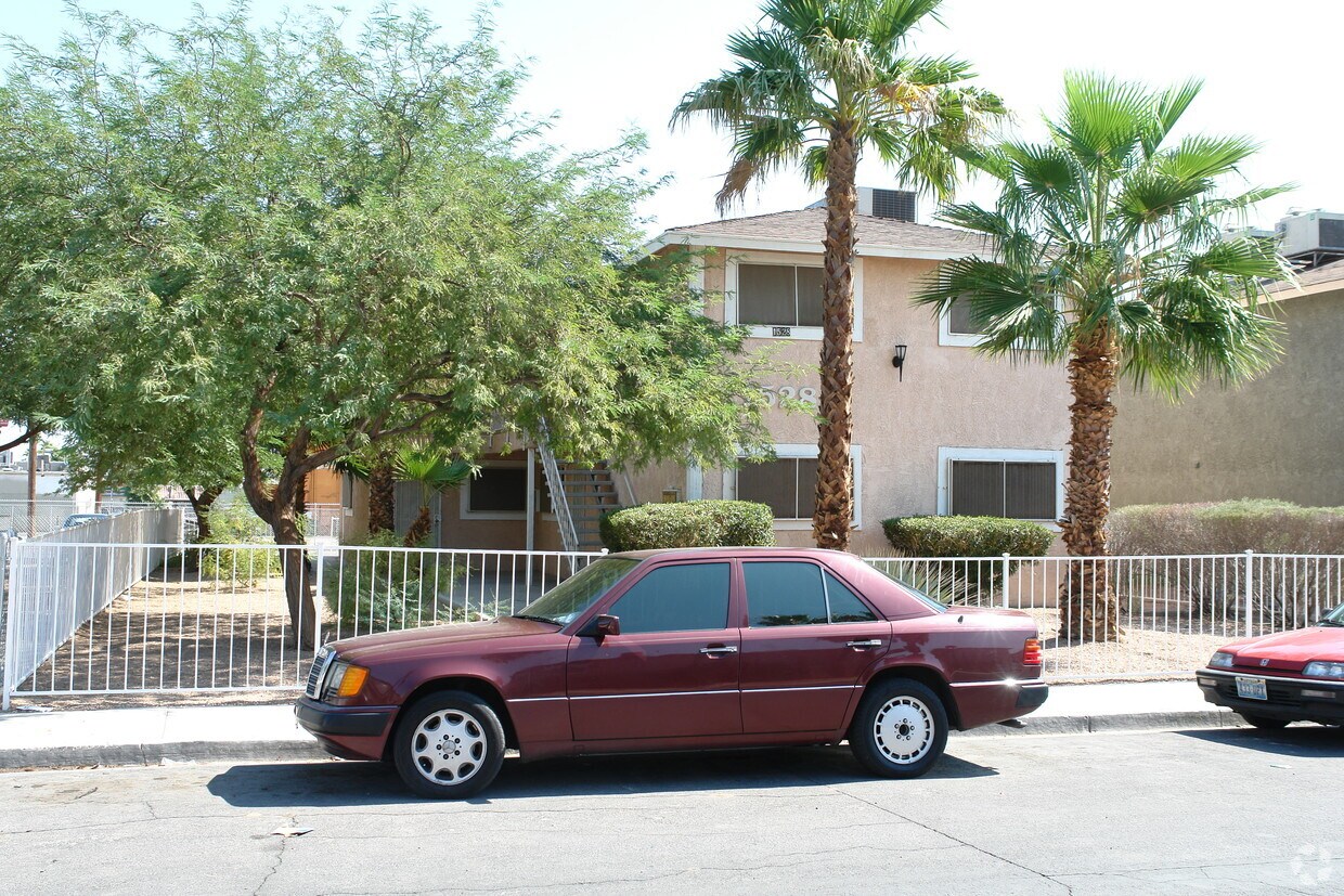 Primary Photo - 1528 Cobb Ln