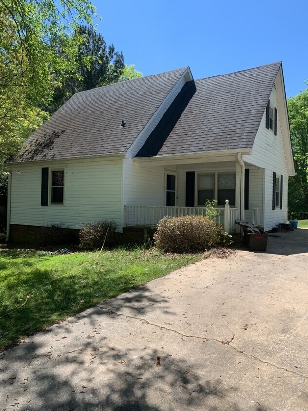 108 Carla Ct, Easley, SC 29642 House Rental in Easley, SC