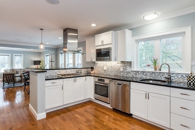 Foto del edificio - 143 Williams St