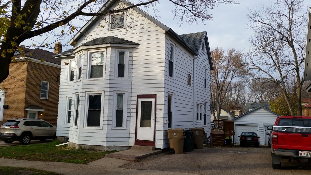 Foto principal - 1320 Drake St