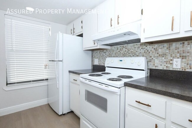 Photo - 4029 Henley Rd Apartment