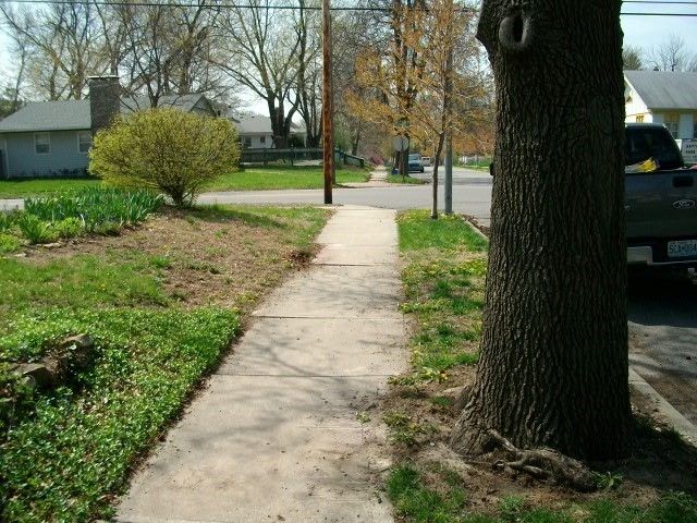 Foto del edificio - 5845 Kenwood Ave
