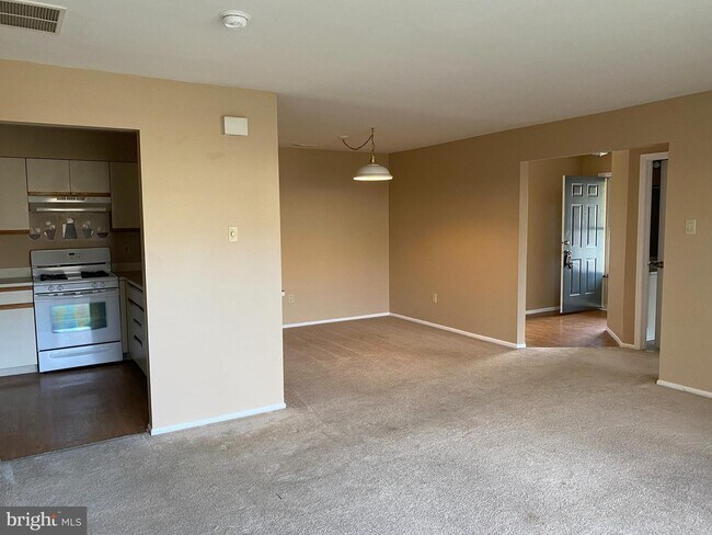 Foto del edificio - 4405A Waterperry Ct