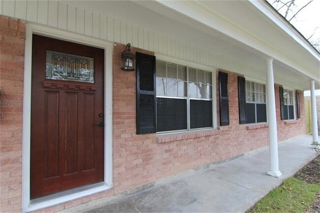 Building Photo - 8526 Friendship Rd