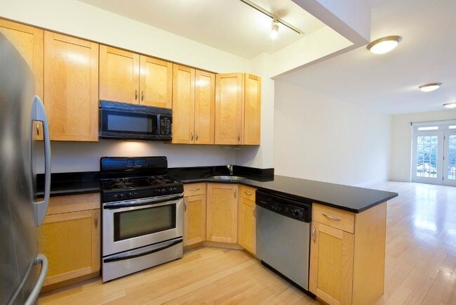 Building Photo - 330 Bergen St